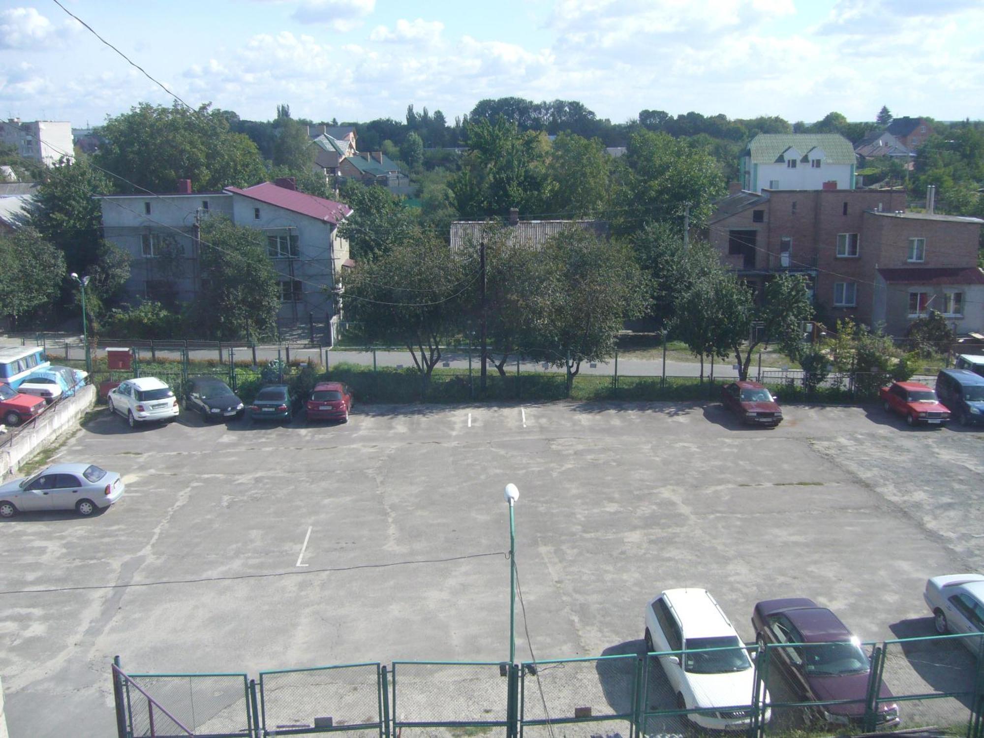 Hotel Profspilkovyi Lutsk Exterior photo